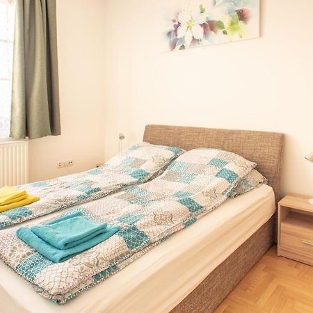 Modor Apartman Alsópáhok Екстериор снимка