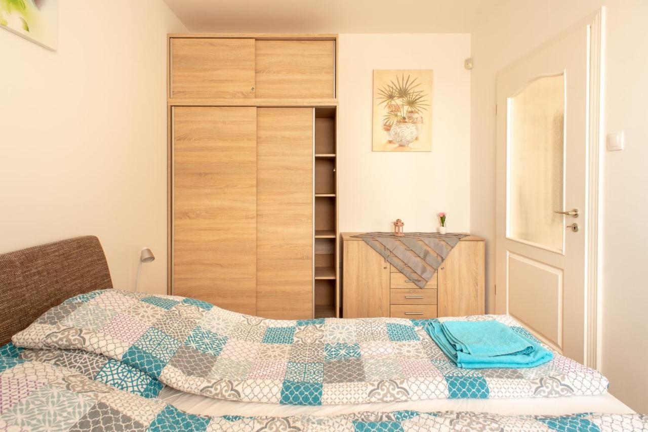 Modor Apartman Alsópáhok Екстериор снимка