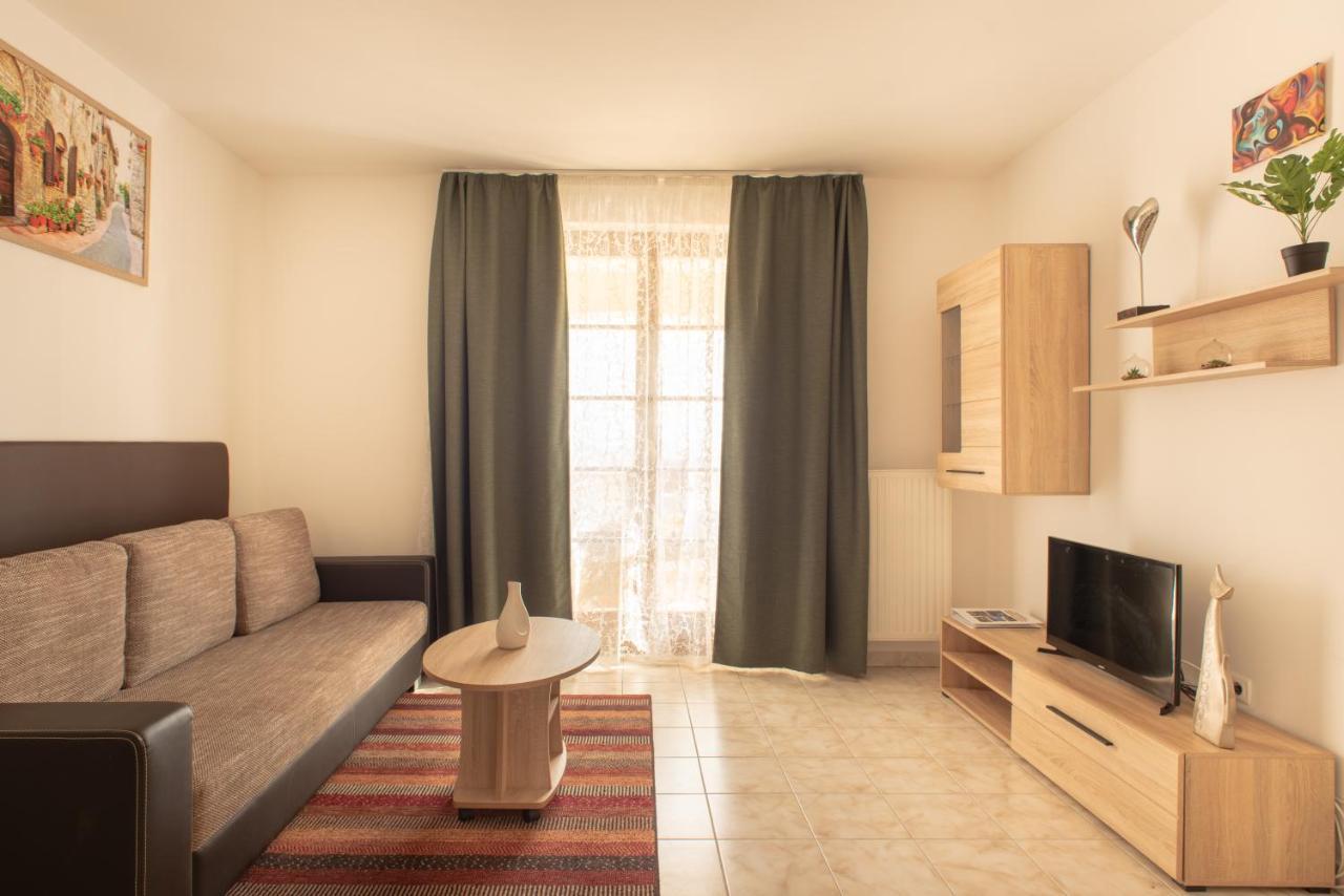 Modor Apartman Alsópáhok Екстериор снимка