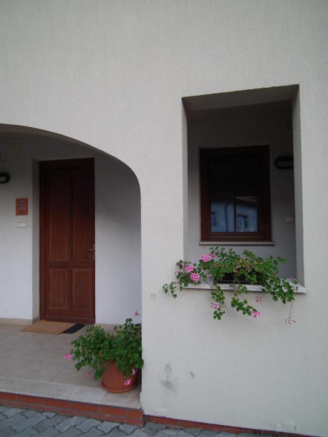Modor Apartman Alsópáhok Стая снимка